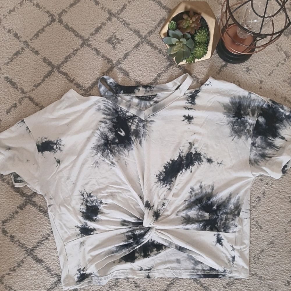 Tie Front Cold Shoulder Tie Dye Crop Top